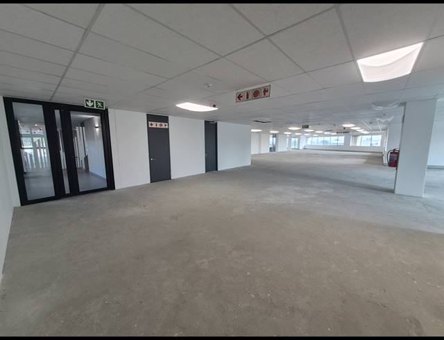 584M² OFFICE TO LET IN WOODMEAD